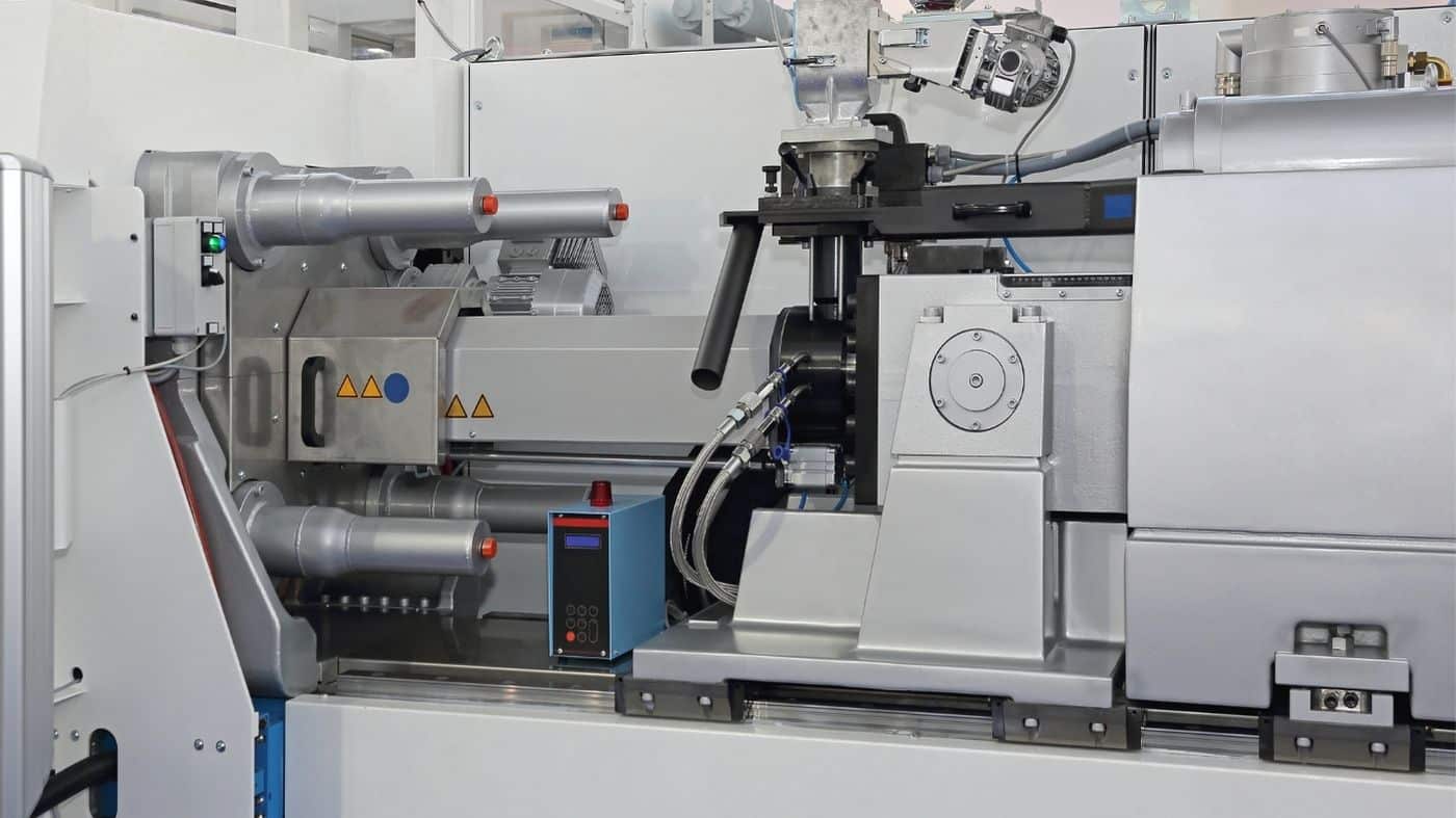Plastik Enjeksiyon Soğutma Sistemlerinde Chiller Kullanımının Avantajları